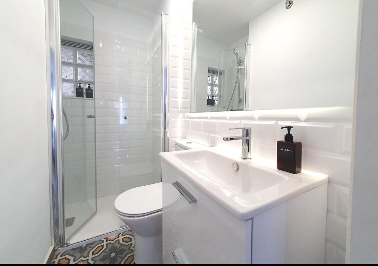 Acojedor Piso Cerca Del Metro Apartment Cornella de Llobregat Ngoại thất bức ảnh